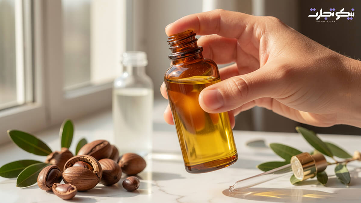 نشانه اول رنگ و ظاهر روغن (طلای شفاف، نه آب بی_رنگ!)